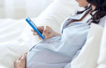 怀孕期可以长期玩手机吗？